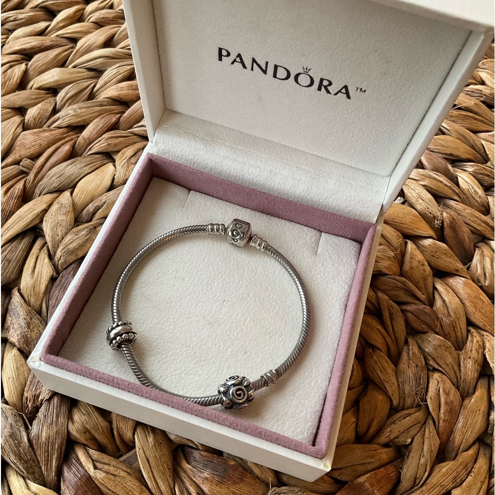 Pandora Bracelet + 2 charms + original box included!! ❤️